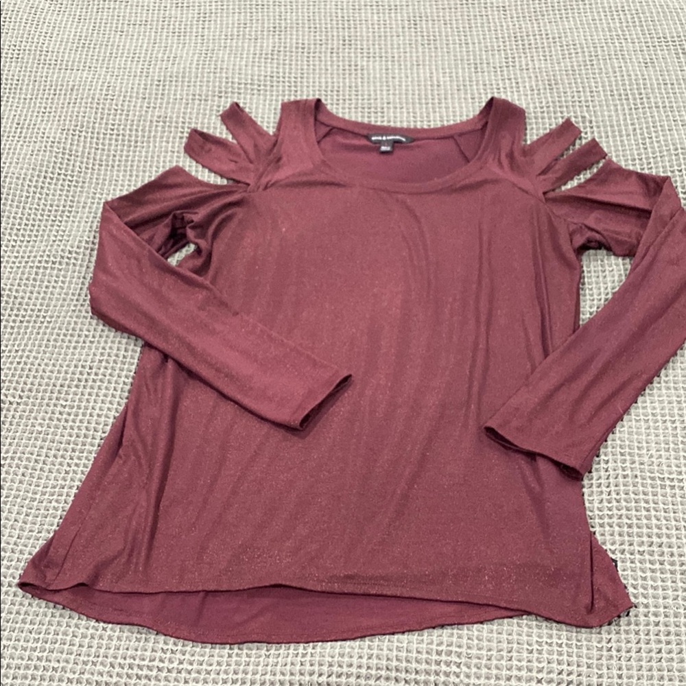 Rock & Republic Cold Shoulder Top